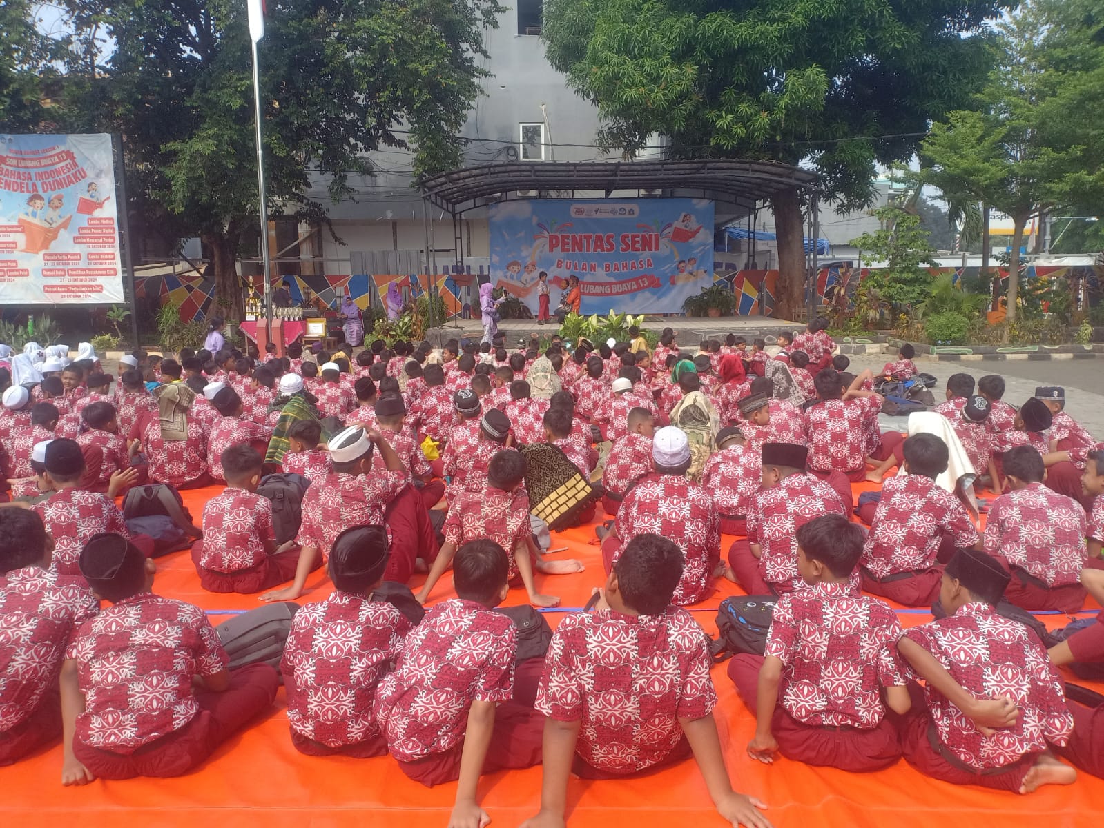 Wisata LiterAsyik Ke SDN Lubang Buaya 13